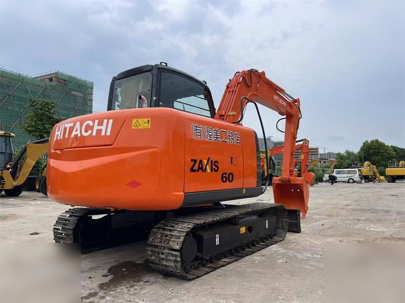 HITACHI ZX60 - Kettenbagger: das Bild 3 HITACHI ZX60 - Kettenbagger: das Bild 3