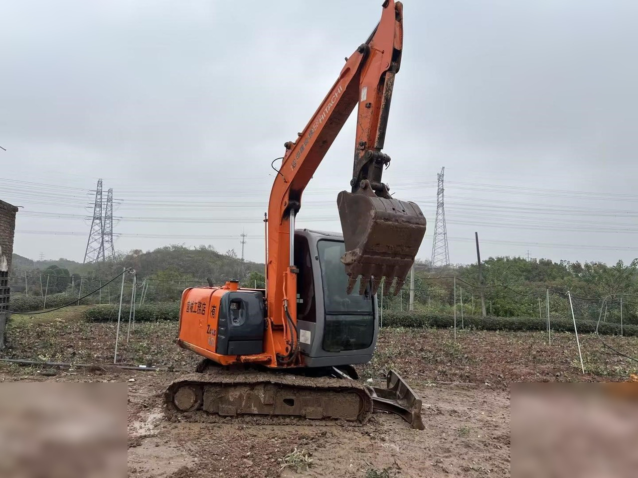 HITACHI ZX60 - Kettenbagger: das Bild 2 HITACHI ZX60 - Kettenbagger: das Bild 2