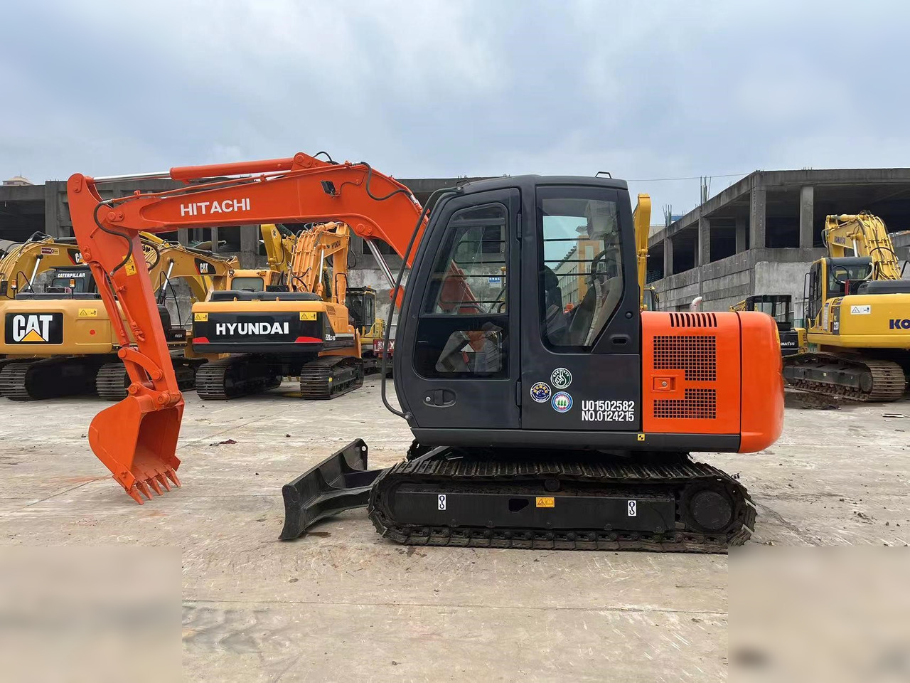 HITACHI ZX70 - Kettenbagger: das Bild 3 HITACHI ZX70 - Kettenbagger: das Bild 3