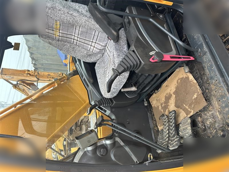 Kettenbagger HYUNDAI ROBEX 220 LC-9S: das Bild 6
