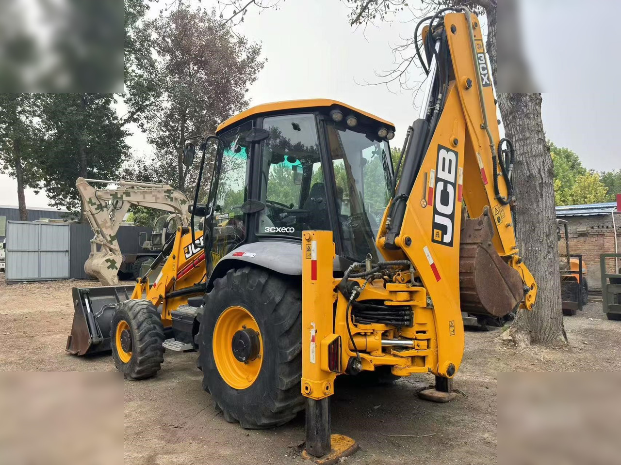 JCB 3CX - Baggerlader: das Bild 1 JCB 3CX - Baggerlader: das Bild 1