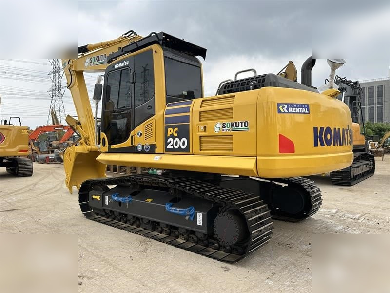 KOMATSU PC200-8 - Kettenbagger: das Bild 2 KOMATSU PC200-8 - Kettenbagger: das Bild 2