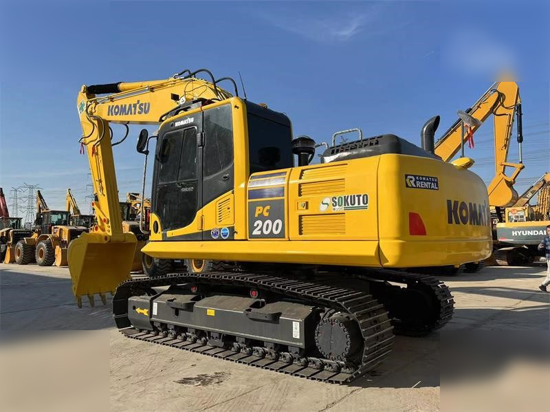 KOMATSU PC200-8N1 - Kettenbagger: das Bild 3 KOMATSU PC200-8N1 - Kettenbagger: das Bild 3