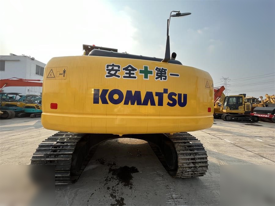 KOMATSU PC200 LC-8 - Kettenbagger: das Bild 3 KOMATSU PC200 LC-8 - Kettenbagger: das Bild 3