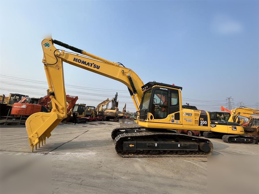 KOMATSU PC200 LC-8 - Kettenbagger: das Bild 2 KOMATSU PC200 LC-8 - Kettenbagger: das Bild 2