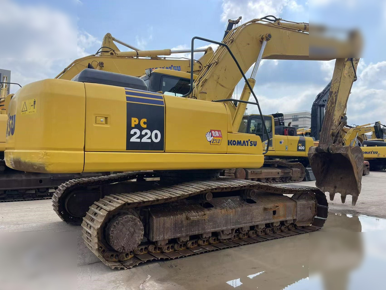 KOMATSU PC220-7 - Kettenbagger: das Bild 4 KOMATSU PC220-7 - Kettenbagger: das Bild 4