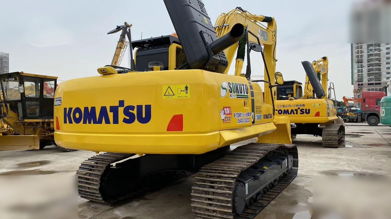 KOMATSU PC220-8 - Kettenbagger: das Bild 3 KOMATSU PC220-8 - Kettenbagger: das Bild 3