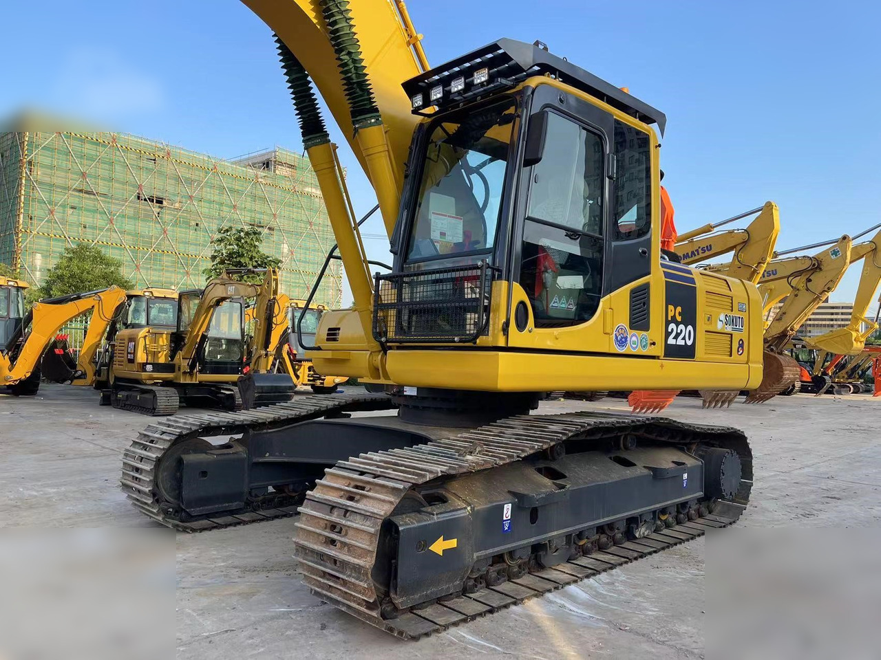 KOMATSU PC220-8 - Kettenbagger: das Bild 4 KOMATSU PC220-8 - Kettenbagger: das Bild 4