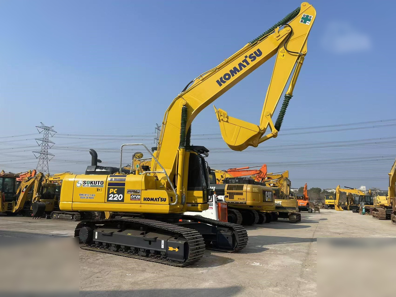 KOMATSU PC220-8 - Kettenbagger: das Bild 2 KOMATSU PC220-8 - Kettenbagger: das Bild 2