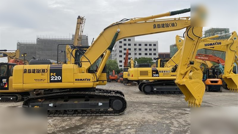 KOMATSU PC220-8 - Kettenbagger: das Bild 1 KOMATSU PC220-8 - Kettenbagger: das Bild 1