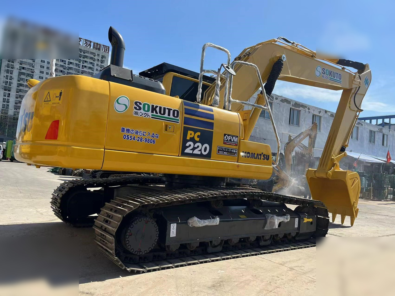 KOMATSU PC220-8 - Kettenbagger: das Bild 2 KOMATSU PC220-8 - Kettenbagger: das Bild 2