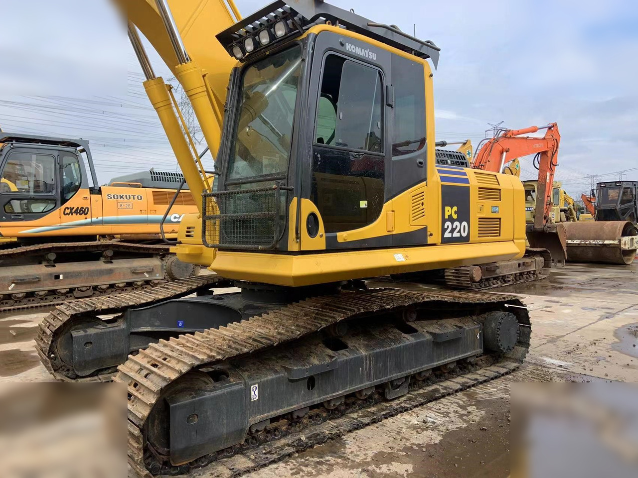 KOMATSU PC220-8 - Kettenbagger: das Bild 3 KOMATSU PC220-8 - Kettenbagger: das Bild 3