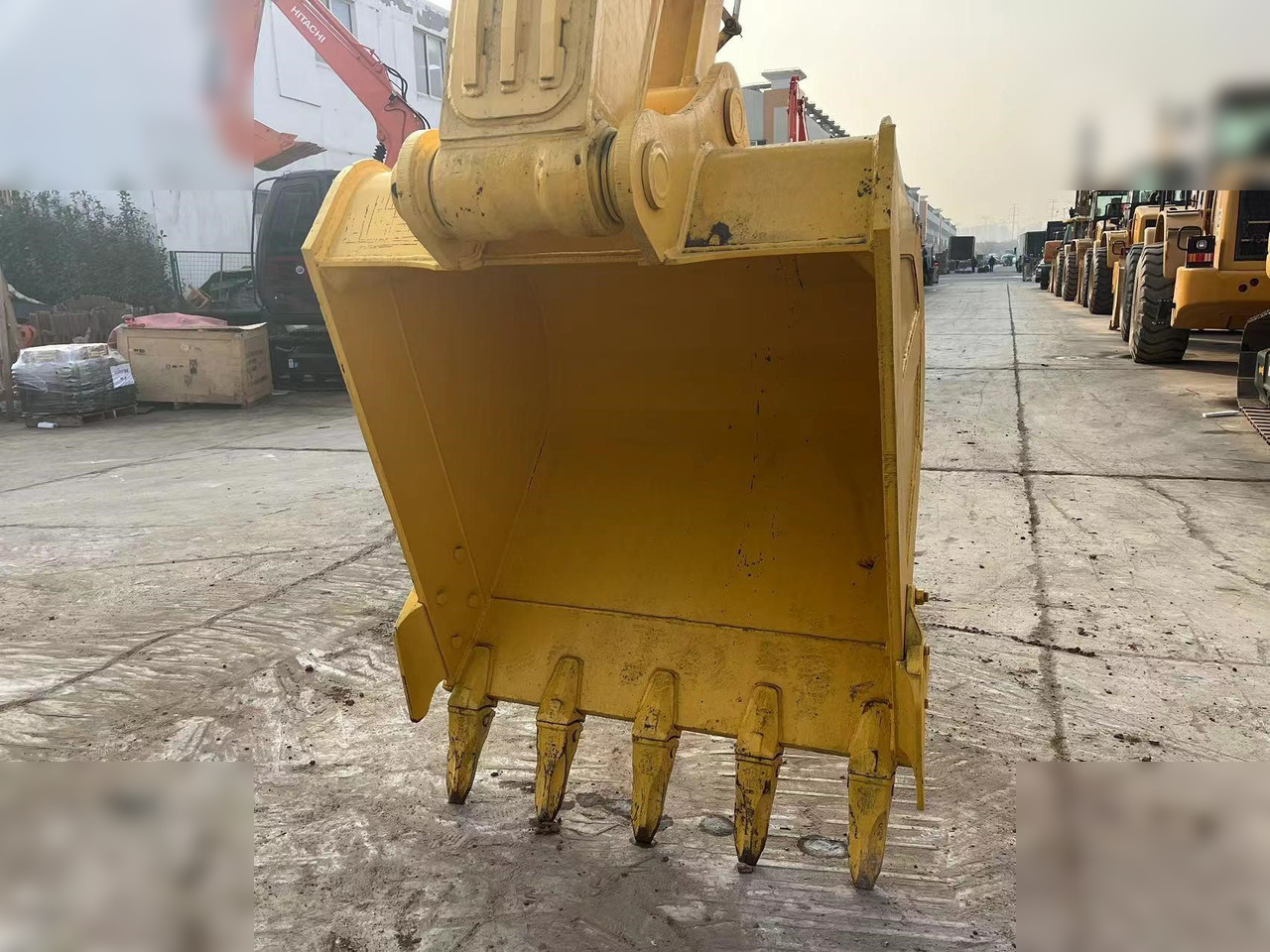 KOMATSU PC220-8M0 - Kettenbagger: das Bild 3 KOMATSU PC220-8M0 - Kettenbagger: das Bild 3