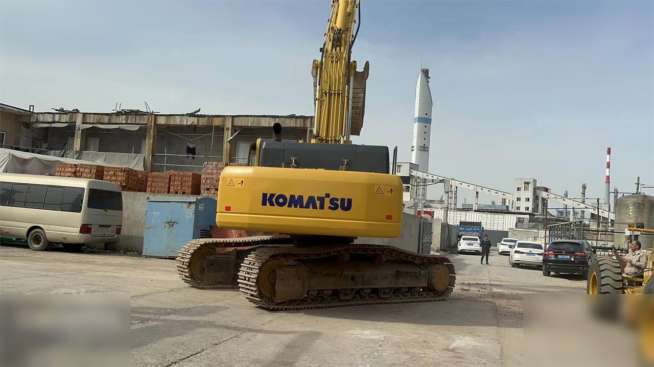 KOMATSU PC400-8 - Kettenbagger: das Bild 5 KOMATSU PC400-8 - Kettenbagger: das Bild 5