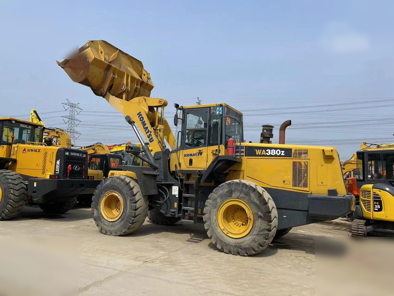KOMATSU WA380Z-6 - Radlader: das Bild 2 KOMATSU WA380Z-6 - Radlader: das Bild 2