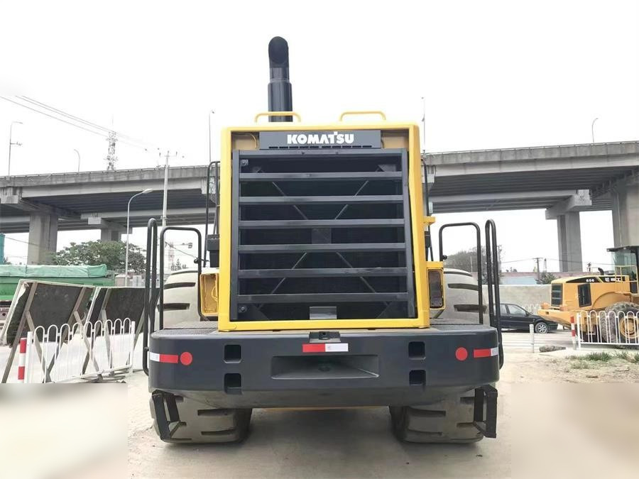 KOMATSU WA600-3 - Radlader: das Bild 4 KOMATSU WA600-3 - Radlader: das Bild 4