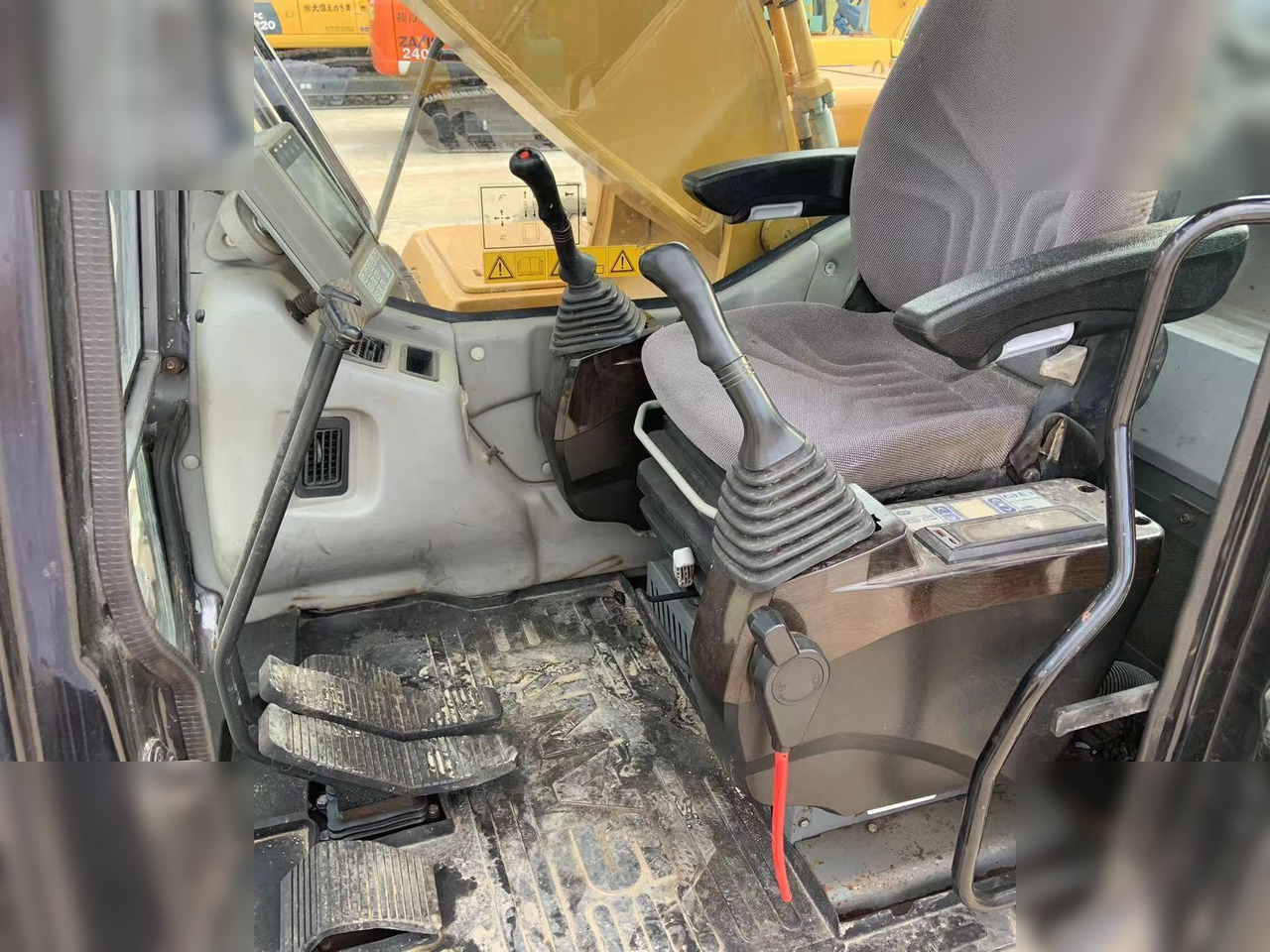 SANY SY215C-9 - Kettenbagger: das Bild 3 SANY SY215C-9 - Kettenbagger: das Bild 3