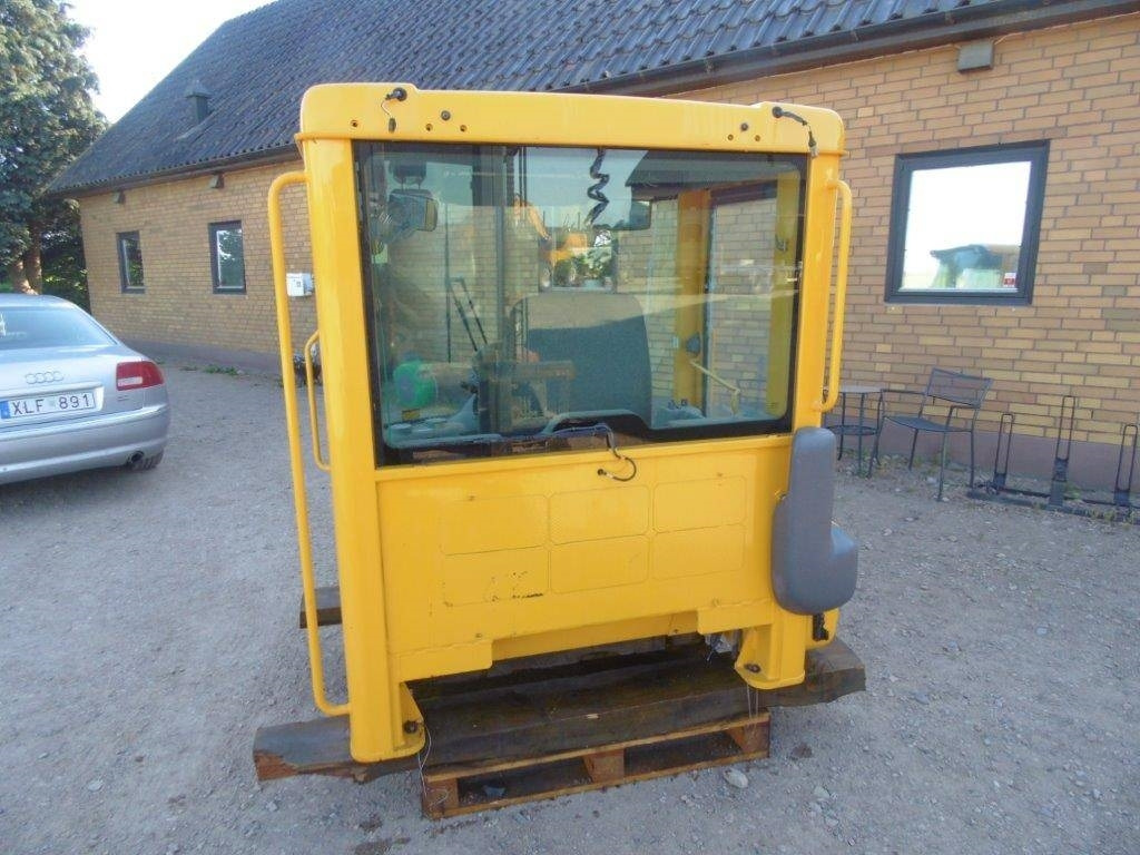 Volvo L 150 E - Fahrerhaus für Baumaschine: das Bild 2 Volvo L 150 E - Fahrerhaus für Baumaschine: das Bild 2