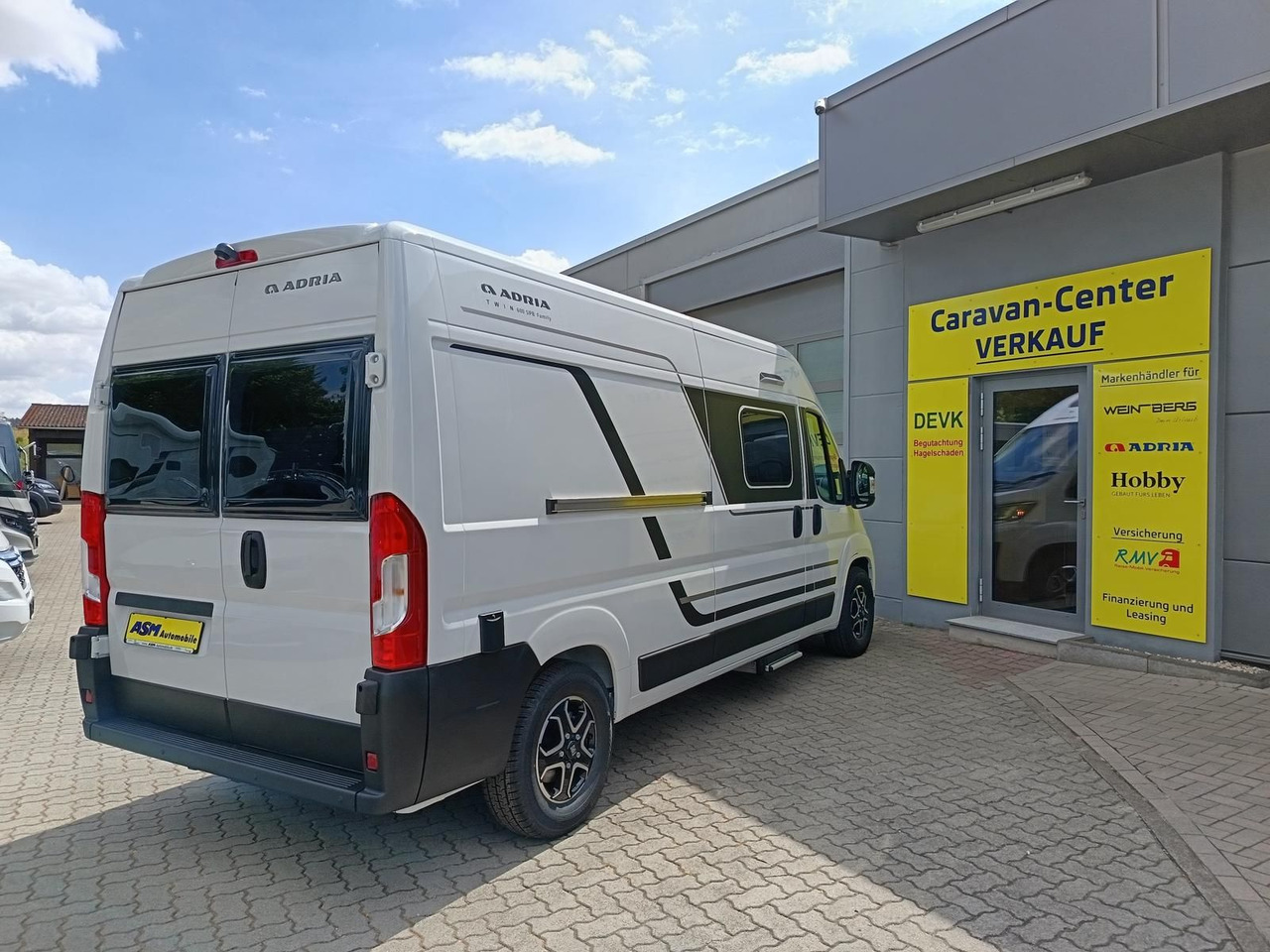 Adria Twin Twin 600 SPB Family*SAFETY*STYLE*DAB*SOFORT - Camper Van: das Bild 5 Adria Twin Twin 600 SPB Family*SAFETY*STYLE*DAB*SOFORT - Camper Van: das Bild 5