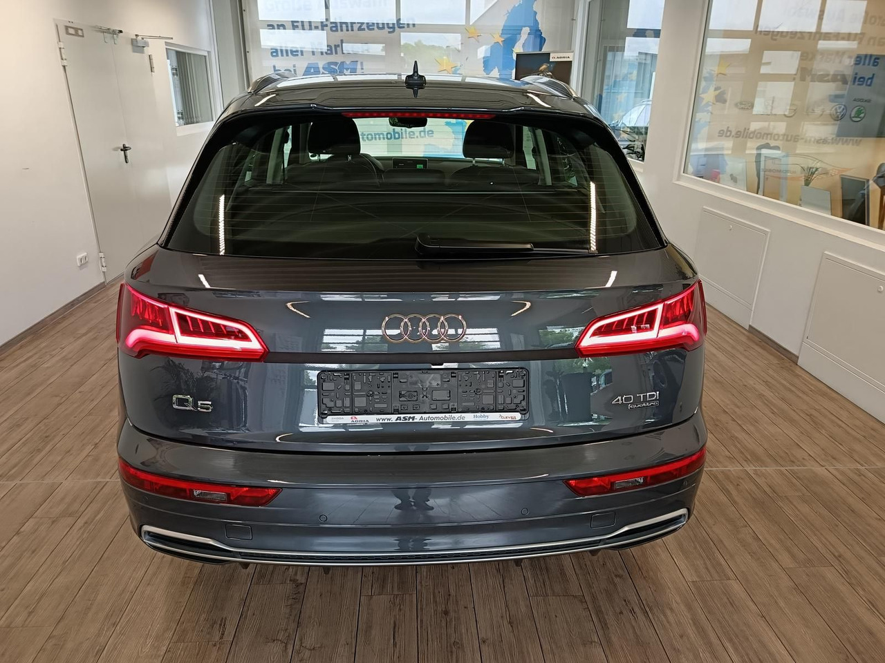 Audi Q5 40 TDI Quattro S-Line*AHK*NAVI*LED*R-KAM*DAB* - SUV/ Geländewagen: das Bild 5 Audi Q5 40 TDI Quattro S-Line*AHK*NAVI*LED*R-KAM*DAB* - SUV/ Geländewagen: das Bild 5
