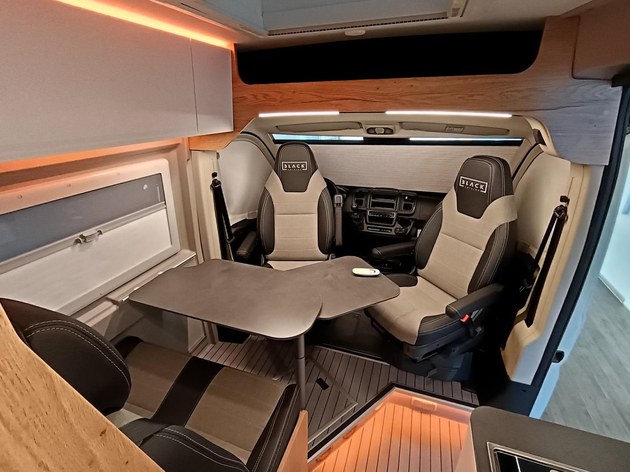 Camper Van Clever Celebration 600 MJ24*AHK*MARKISE*ACC*R-KAM*RADIO: das Bild 13 Camper Van Clever Celebration 600 MJ24*AHK*MARKISE*ACC*R-KAM*RADIO: das Bild 13