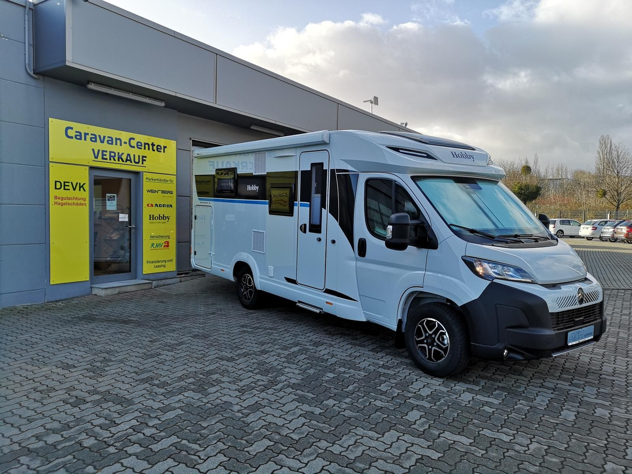 Hobby Ontour C 700 GQ 103 kW*CAMPERNET*LITHIUM*SOFORT* - Teilintegriertes Wohnmobil: das Bild 4 Hobby Ontour C 700 GQ 103 kW*CAMPERNET*LITHIUM*SOFORT* - Teilintegriertes Wohnmobil: das Bild 4