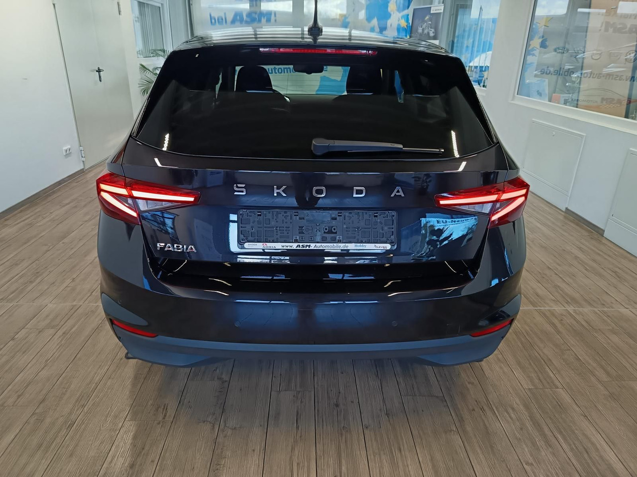 Skoda Fabia 130 Jahre 1,0 TSI*AHK-VORBER.*5J.GARANTIE* - Limousine: das Bild 5 Skoda Fabia 130 Jahre 1,0 TSI*AHK-VORBER.*5J.GARANTIE* - Limousine: das Bild 5