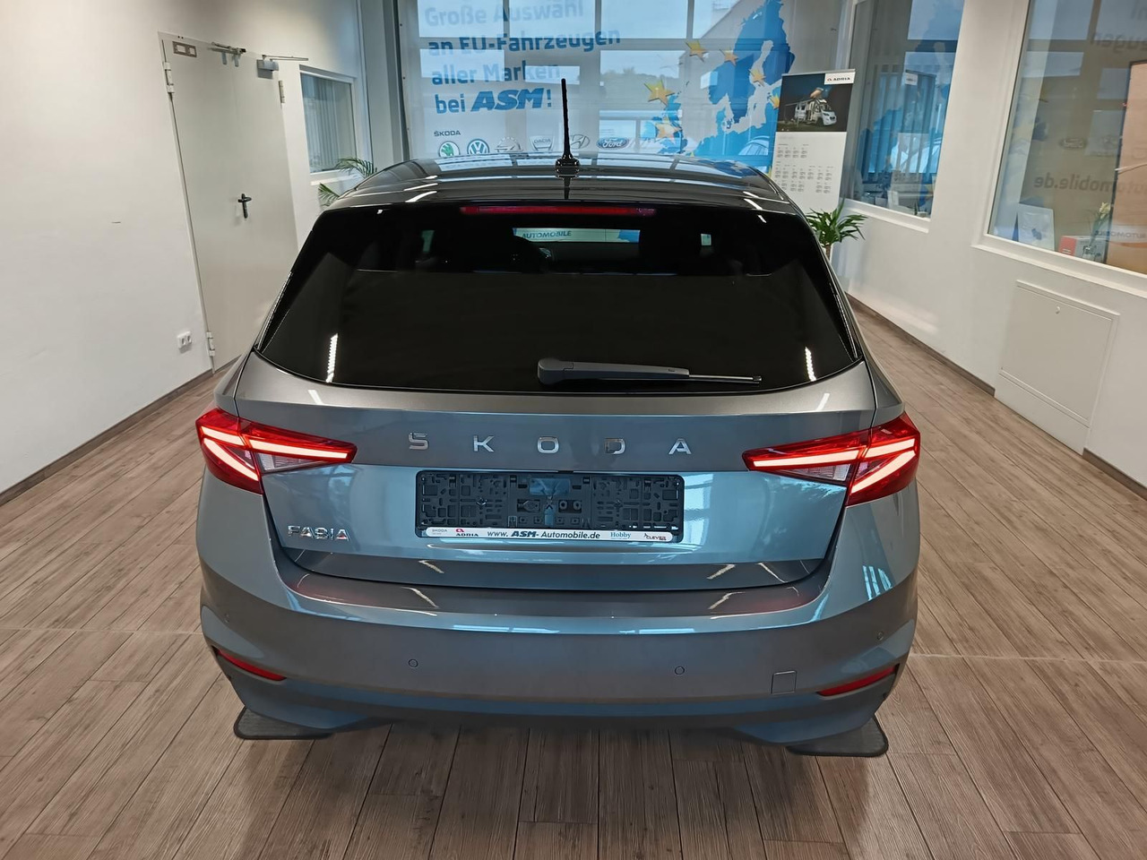 Skoda Fabia 30 Jahre DSG*VORBER.AHK*LED*R-KAM*TEMP*DAB - Limousine: das Bild 5 Skoda Fabia 30 Jahre DSG*VORBER.AHK*LED*R-KAM*TEMP*DAB - Limousine: das Bild 5