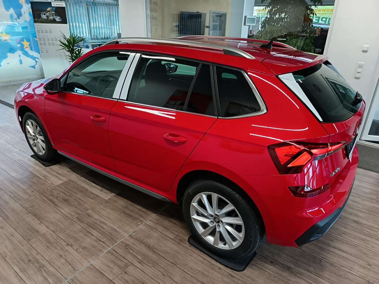 Skoda Kamiq Selection 1,5 TSI DSG*AHK*LED*5J.GARANTIE* - SUV/ Geländewagen: das Bild 4 Skoda Kamiq Selection 1,5 TSI DSG*AHK*LED*5J.GARANTIE* - SUV/ Geländewagen: das Bild 4
