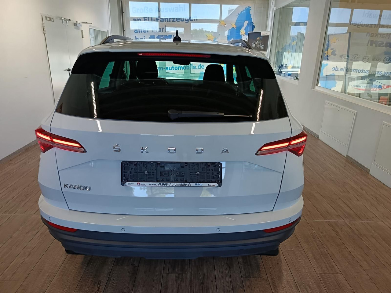 Skoda Karoq Style 1,5TSI DSG*AHK-VORBER*NAVI*LED*R-KAM - SUV/ Geländewagen: das Bild 5 Skoda Karoq Style 1,5TSI DSG*AHK-VORBER*NAVI*LED*R-KAM - SUV/ Geländewagen: das Bild 5