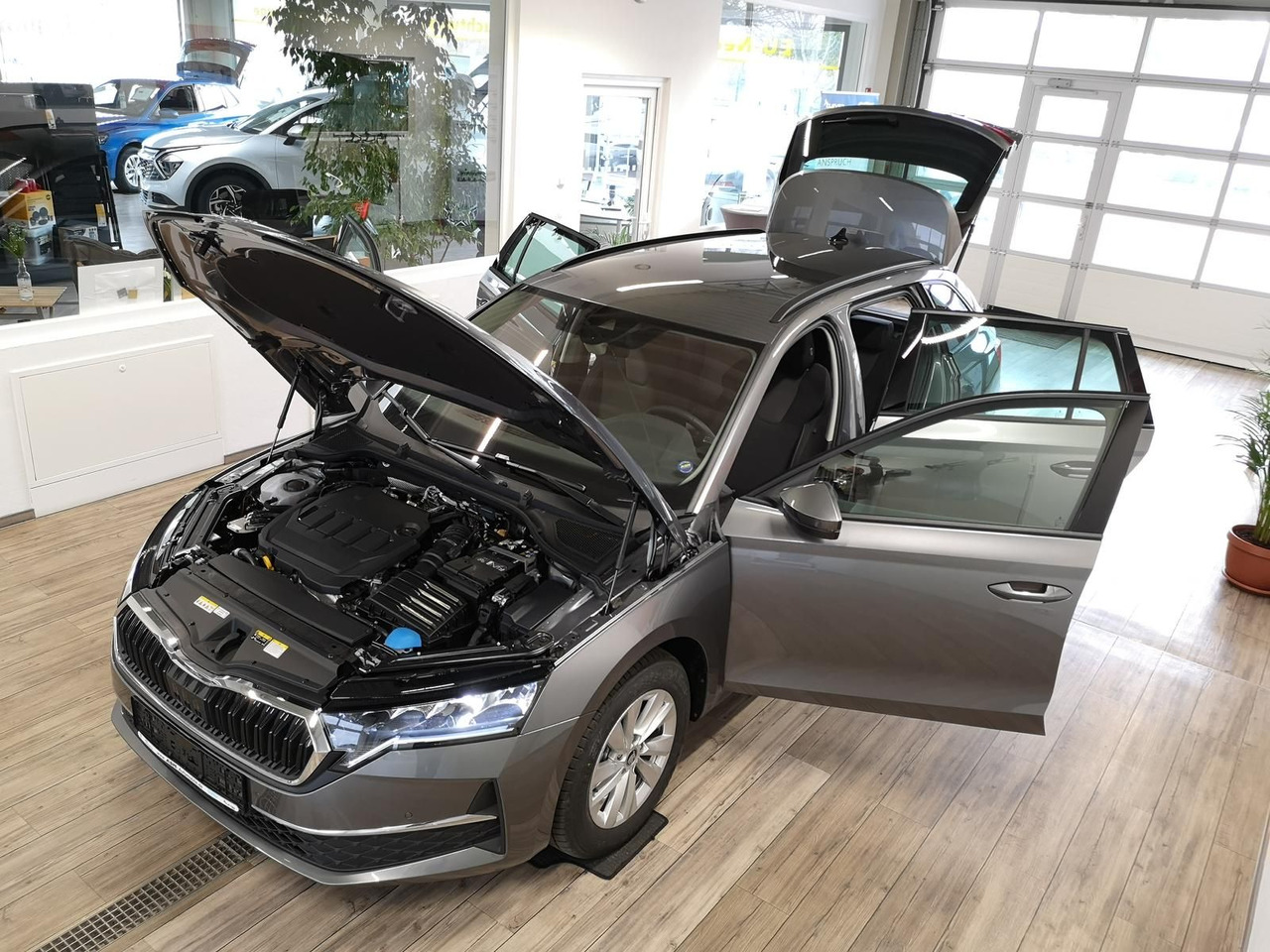 Skoda Octavia Combi Selection DSG*LED*ACC*WINTERPAKET* - Kombi: das Bild 2 Skoda Octavia Combi Selection DSG*LED*ACC*WINTERPAKET* - Kombi: das Bild 2