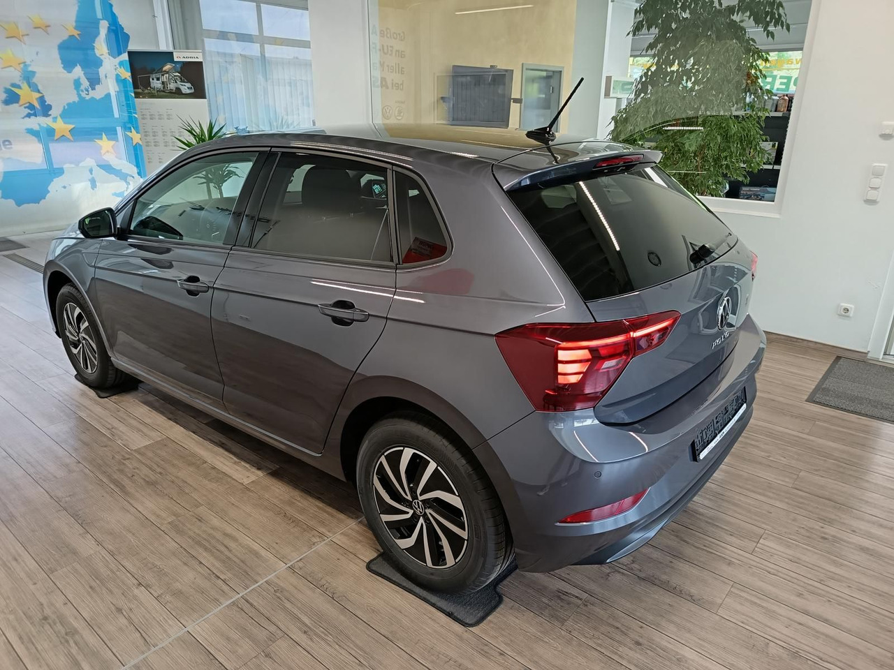 Volkswagen Polo Life 1.0 TSI 70kW DSG*LED*ACC*R-KAM*DAB*PDC - PKW: das Bild 4 Volkswagen Polo Life 1.0 TSI 70kW DSG*LED*ACC*R-KAM*DAB*PDC - PKW: das Bild 4