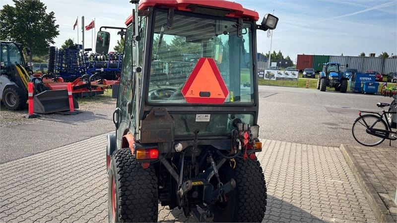 Kubota B2530 HST B2530 - Kommunaltraktor: das Bild 2 Kubota B2530 HST B2530 - Kommunaltraktor: das Bild 2