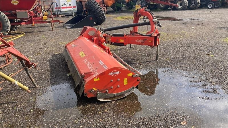 Kuhn TBES 250 Mulchmaskine - Mähwerk: das Bild 3 Kuhn TBES 250 Mulchmaskine - Mähwerk: das Bild 3
