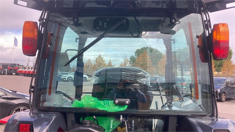 Kommunaltraktor Massey Ferguson 1765 M HC: das Bild 8 Kommunaltraktor Massey Ferguson 1765 M HC: das Bild 8