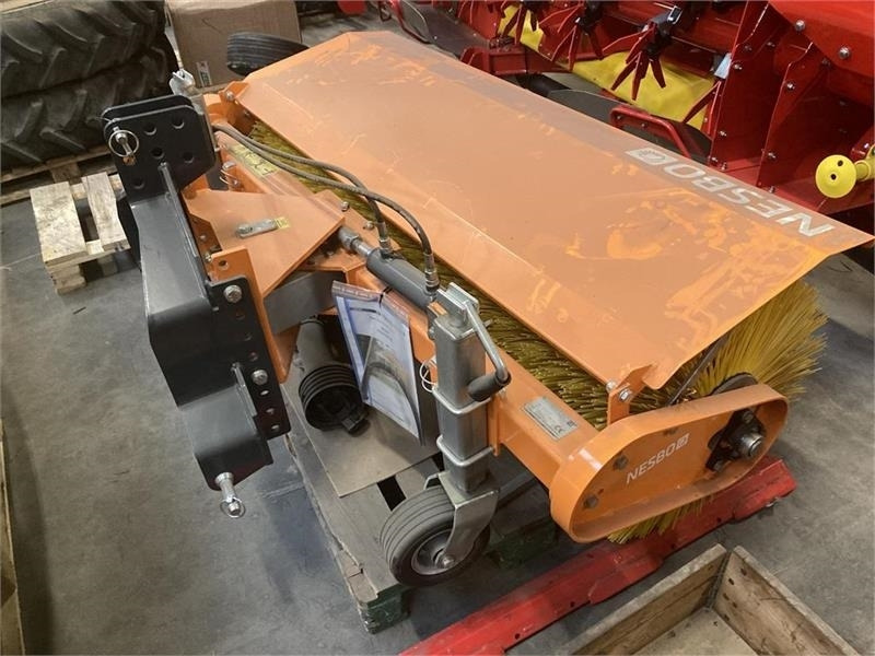 Nesbo FM 1500 P 1000H PTO - 3 pkt. 1 - Kehrbesen: das Bild 3 Nesbo FM 1500 P 1000H PTO - 3 pkt. 1 - Kehrbesen: das Bild 3