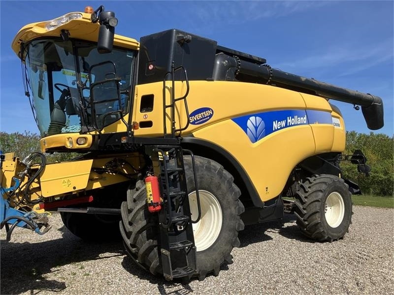 New Holland CX 8080 SLH - Mähdrescher: das Bild 1 New Holland CX 8080 SLH - Mähdrescher: das Bild 1