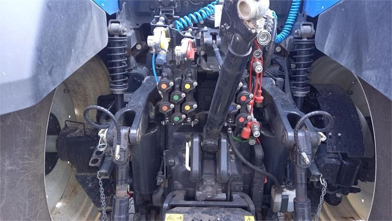 New Holland T7.315 HD - Traktor: das Bild 5 New Holland T7.315 HD - Traktor: das Bild 5