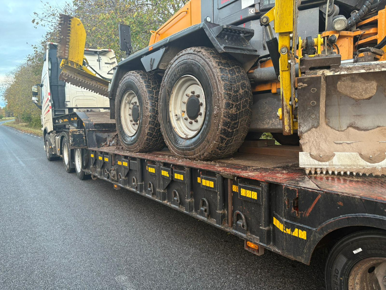 ANDOVER SFCLEX 67 - Autotransporter Auflieger: das Bild 4 ANDOVER SFCLEX 67 - Autotransporter Auflieger: das Bild 4