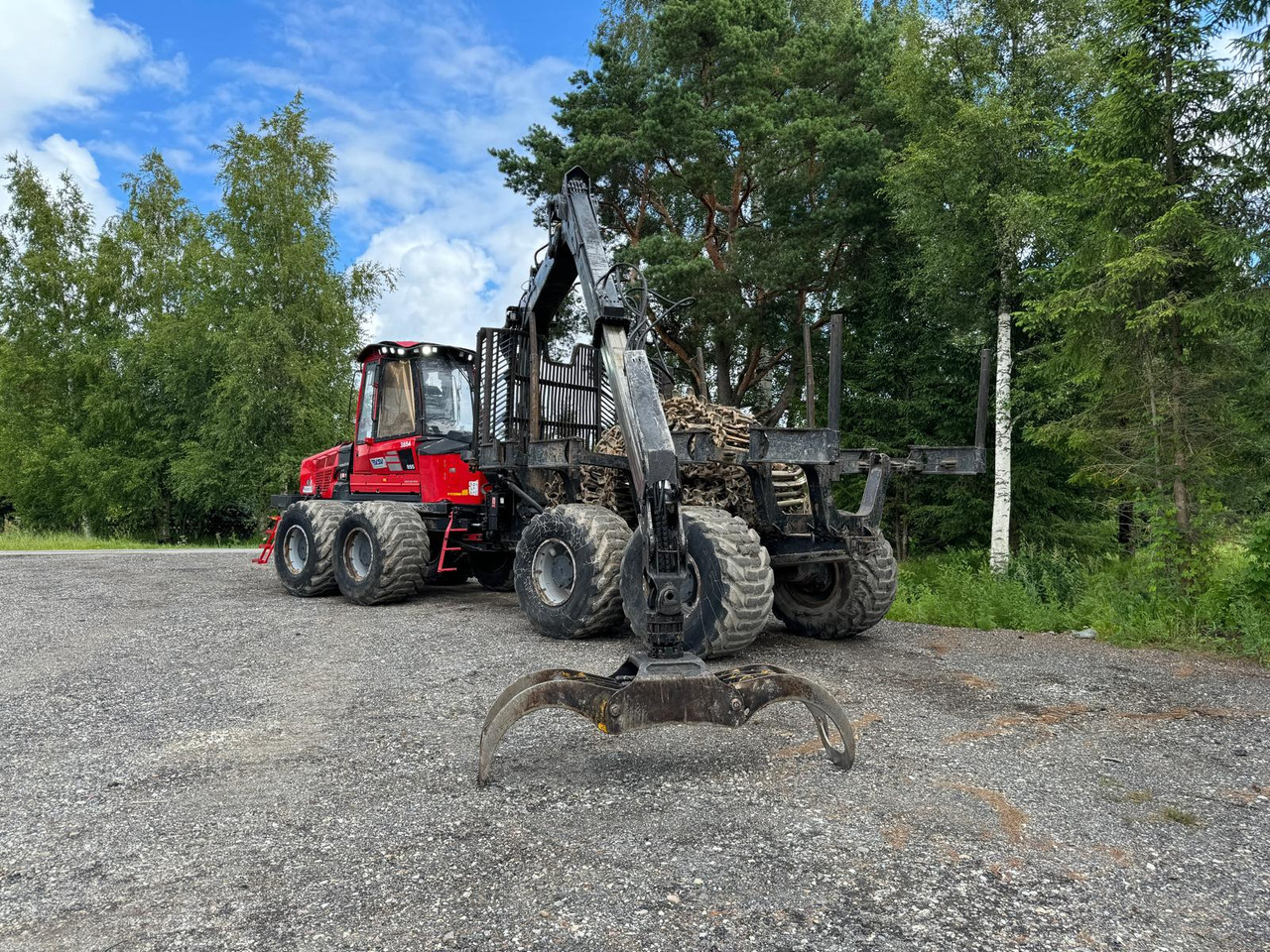 KOMATSU 895 - Forwarder: das Bild 1 KOMATSU 895 - Forwarder: das Bild 1