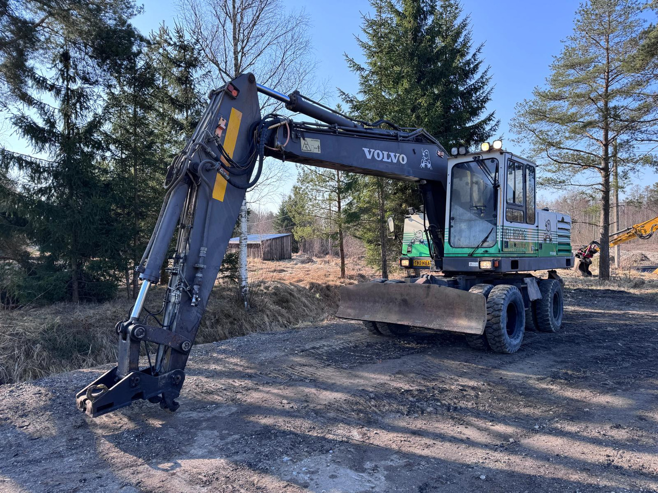 VOLVO EW200 - Mobilbagger: das Bild 1 VOLVO EW200 - Mobilbagger: das Bild 1