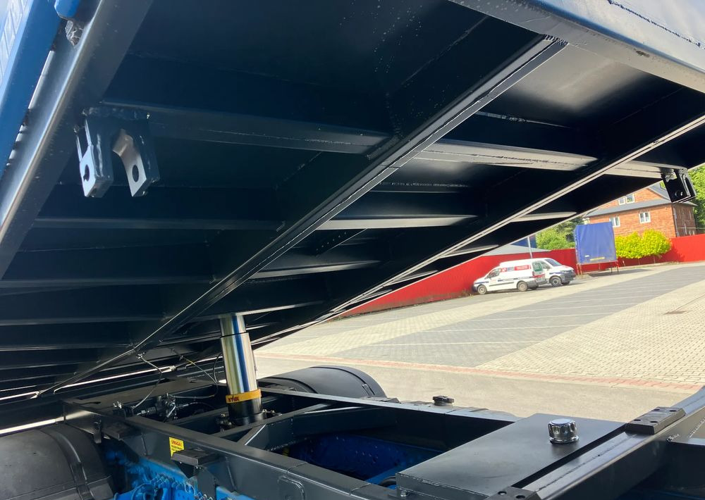 Mercedes-Benz ANTOS 1830 solidny kiper wywrotka blokada mostu - Kipper: das Bild 4 Mercedes-Benz ANTOS 1830 solidny kiper wywrotka blokada mostu - Kipper: das Bild 4