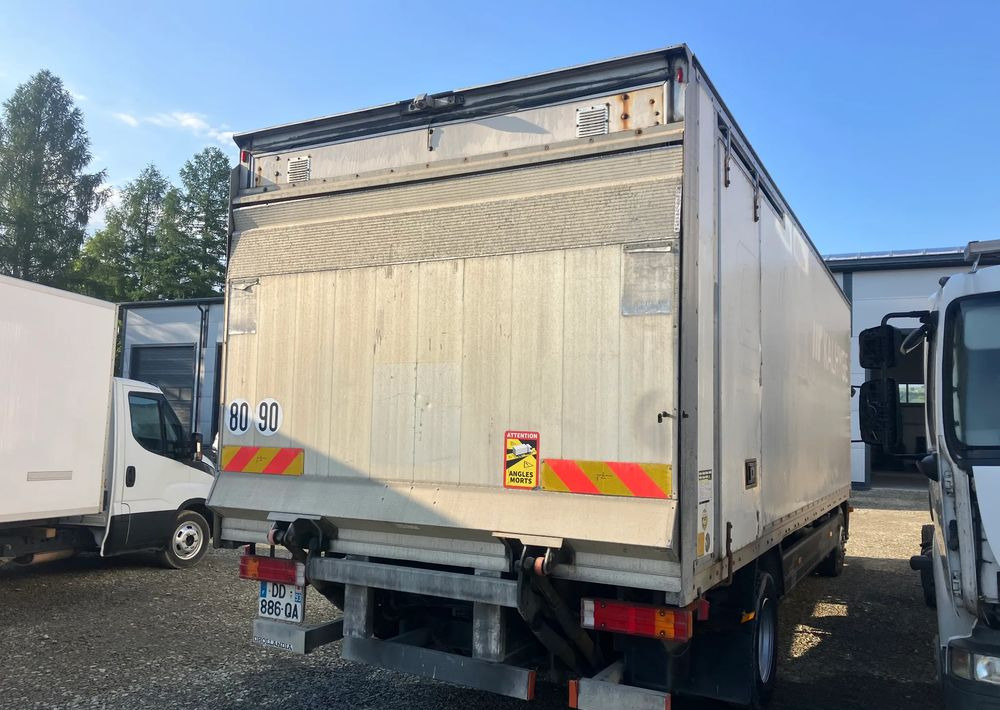 Mercedes-Benz Atego 1218 kurierka kontener - Koffer LKW: das Bild 4 Mercedes-Benz Atego 1218 kurierka kontener - Koffer LKW: das Bild 4