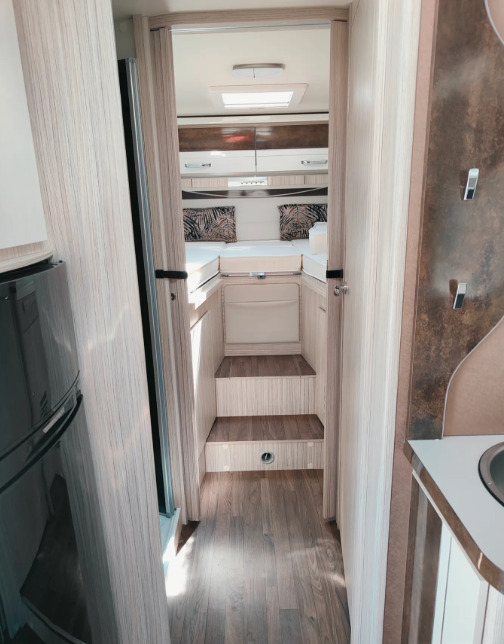 Camper Van Elnagh Elnagh T-Loft 532 WINTER Alarm Solar Camera Air Conditioning Truma Diesel E FV23% Awning Remis Retrofitted: das Bild 16