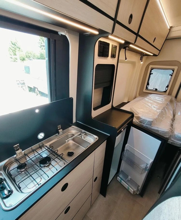 Camper Van, Zustand - NEU FORD Rimor NEW Ford Van 238 Truma Diesel Roller Shutters Remis AUTOMAT: das Bild 9