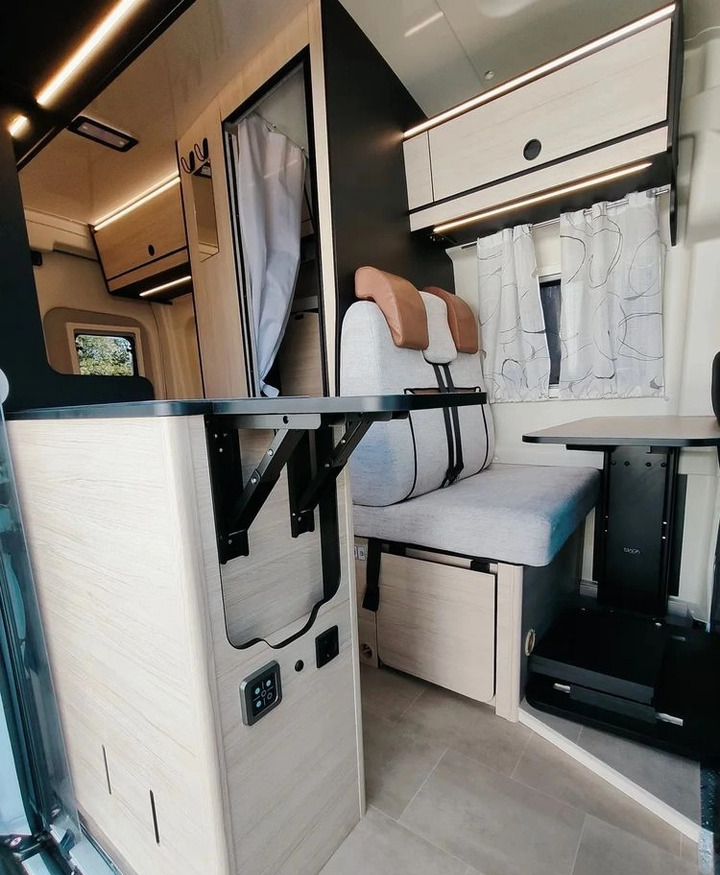 Camper Van, Zustand - NEU FORD Rimor NEW Ford Van 238 Truma Diesel Roller Shutters Remis AUTOMAT: das Bild 13