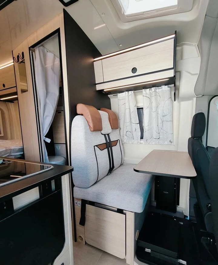 Camper Van, Zustand - NEU FORD Rimor NEW Ford Van 238 Truma Diesel Roller Shutters Remis AUTOMAT: das Bild 12