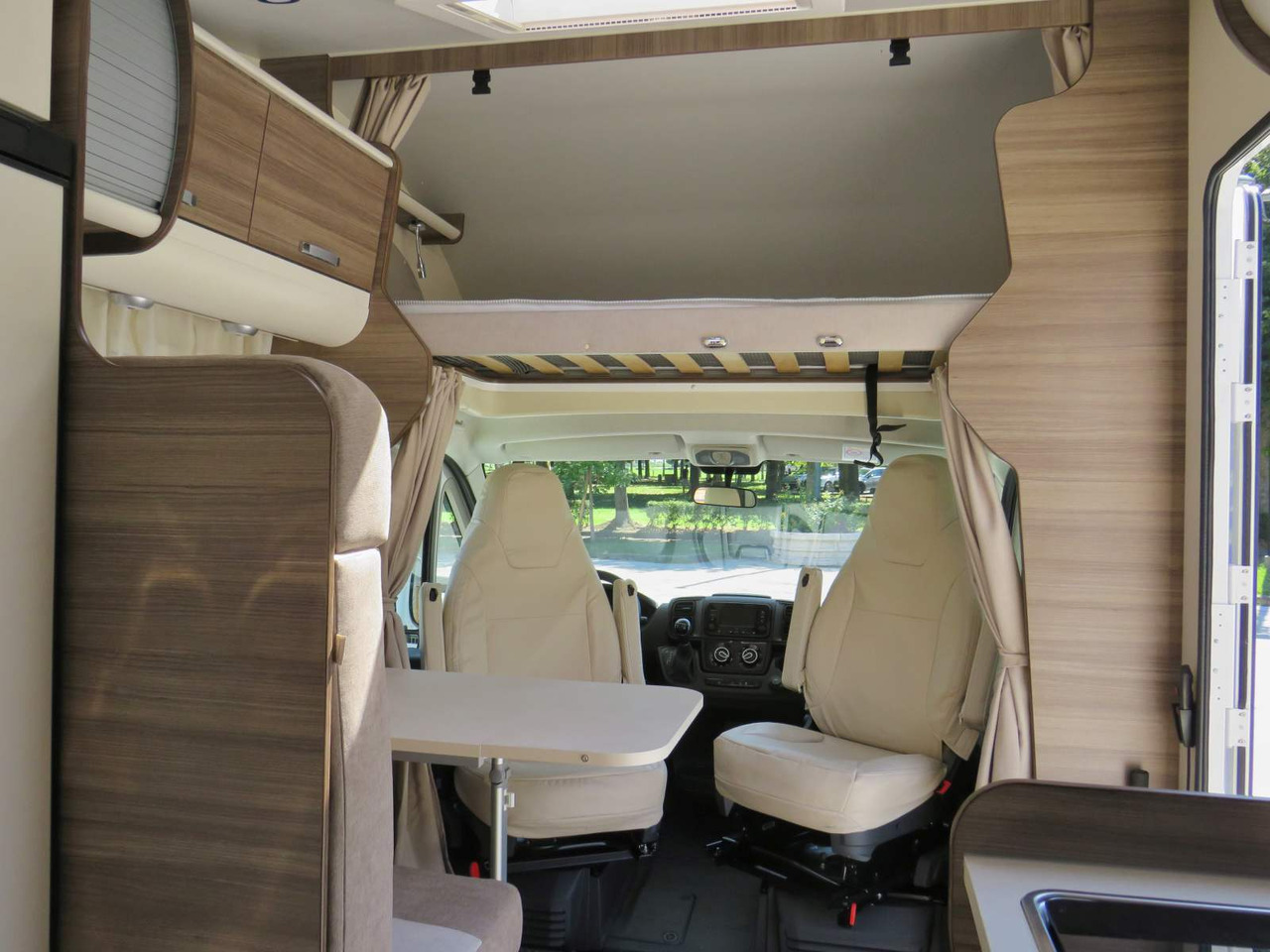 Alkoven Wohnmobil, Zustand - NEU Fiat Ducato RETRACTABLE PLATFORM (300KG CAPACITY): das Bild 14
