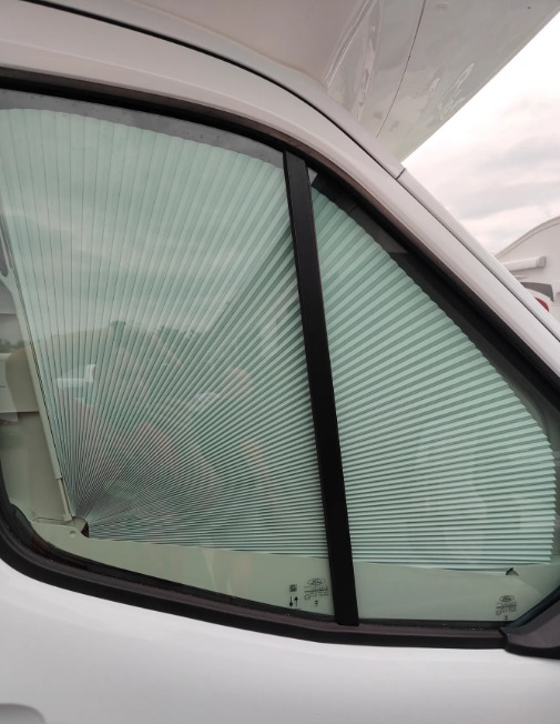 Camper Van, Zustand - NEU RIMOR Rimor KILIG 95 Plus NEW Retrofitted 5 Passenger Winter Camera Navigation: das Bild 28