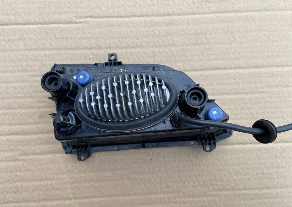 Halogen dachowy Scania R S NGR NGS Dalekosiężne - Lichter/ Leuchten für LKW: das Bild 2 Halogen dachowy Scania R S NGR NGS Dalekosiężne - Lichter/ Leuchten für LKW: das Bild 2